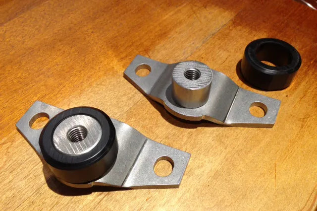 1981-1987 Chevy/GMC Squarebody Non-Removable Tailgate Trunnion Kit | TD Trunnion Design